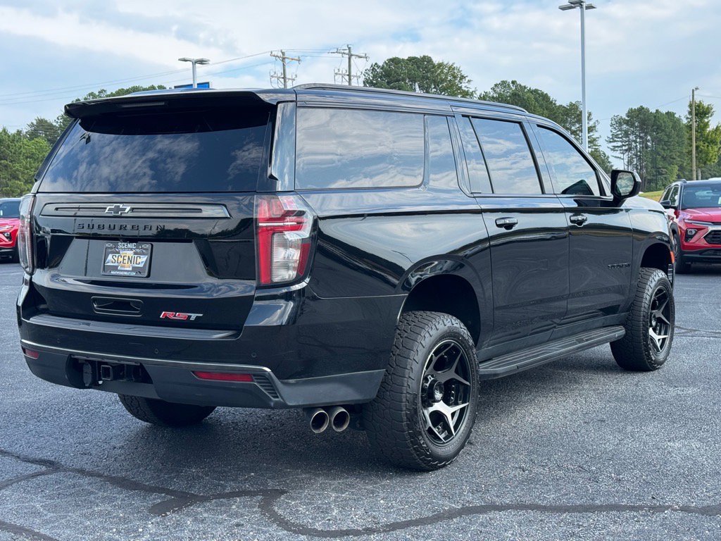 2021 Chevrolet Suburban RST photo 2