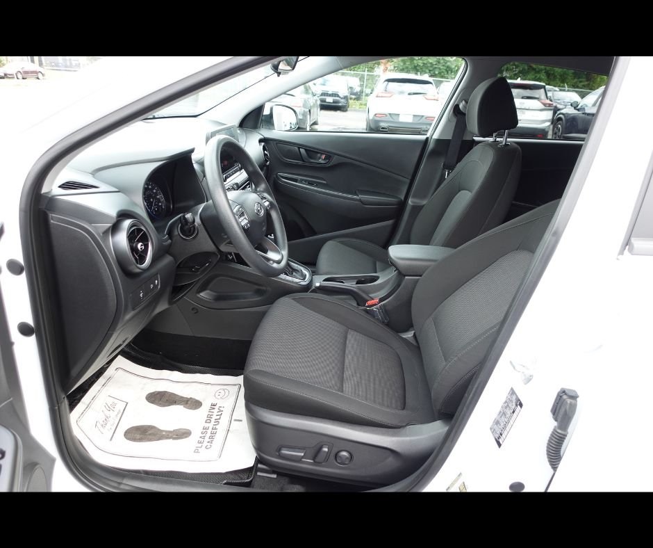 2023 Hyundai Kona SEL photo 5