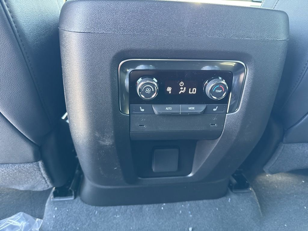 2025 Chevrolet Tahoe Premier photo 41