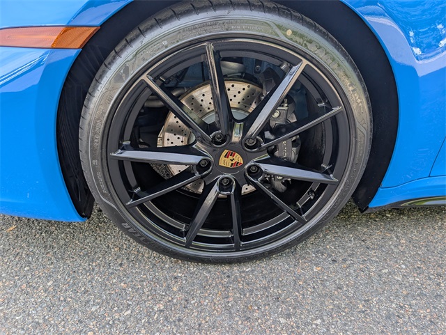 2023 Porsche 911 4 T photo 4