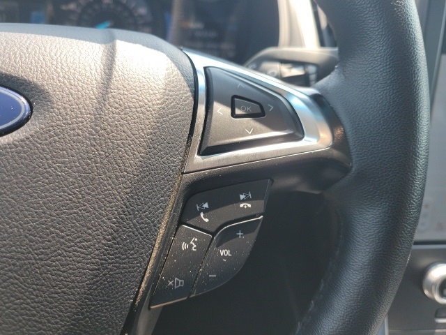 2024 Ford Edge Titanium photo 8