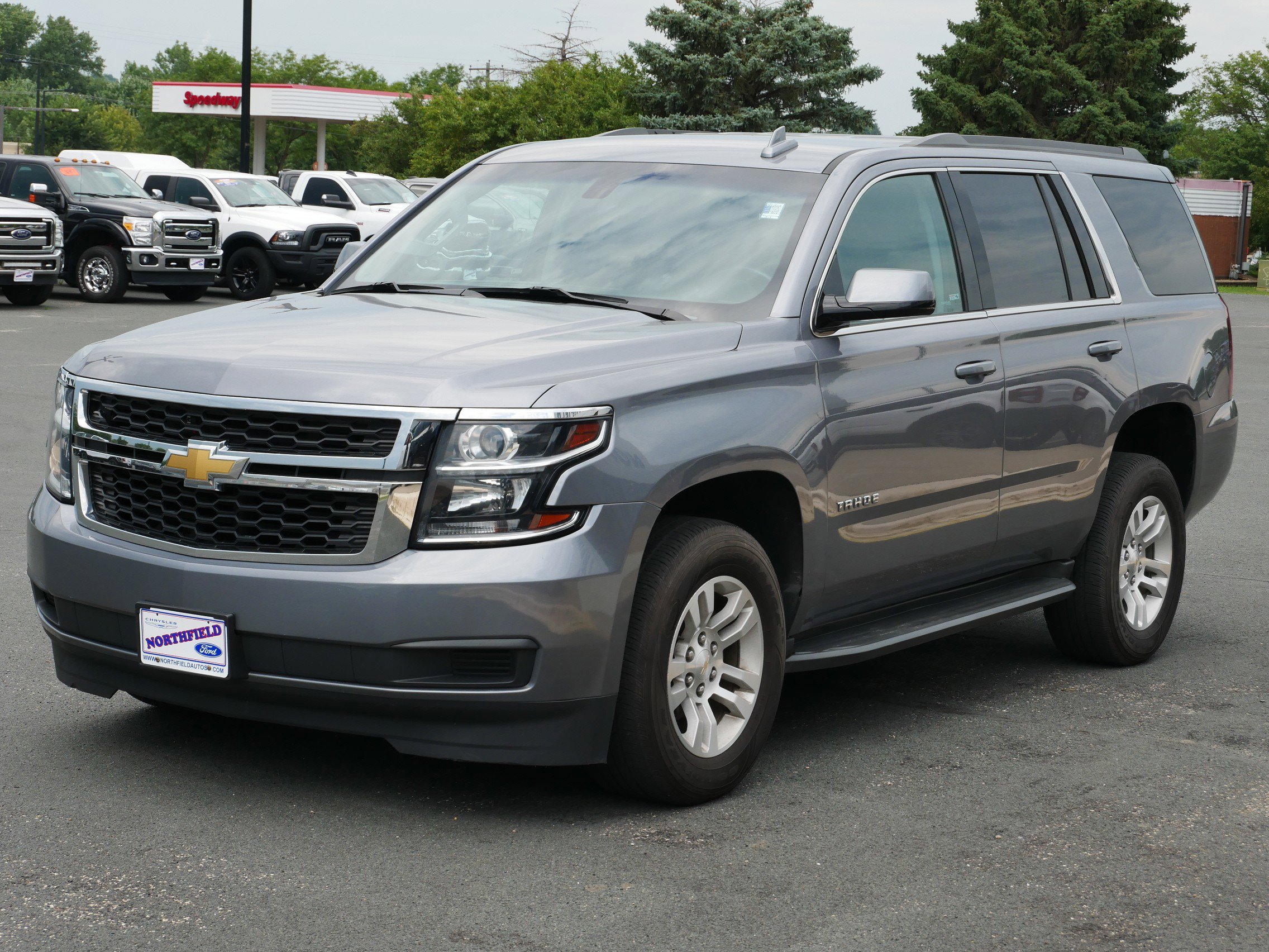 2018 Chevrolet Tahoe LS photo 4