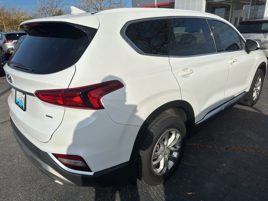 2020 Hyundai Santa Fe SEL photo 4