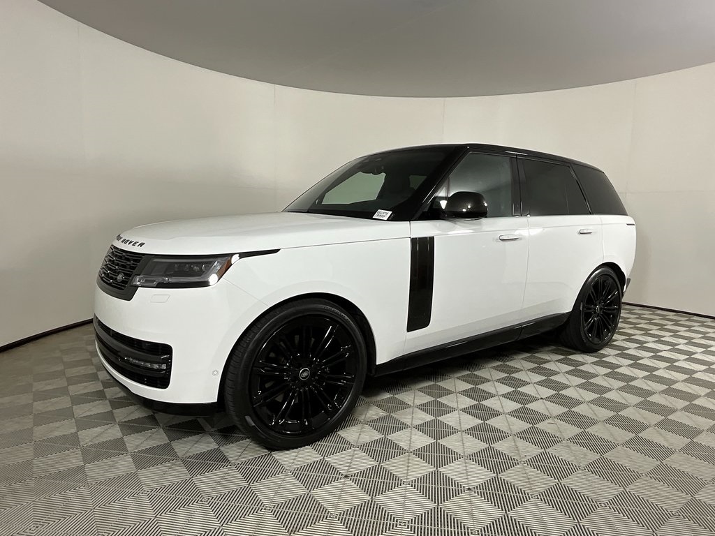 2025 Land Rover Range Rover SE's photo