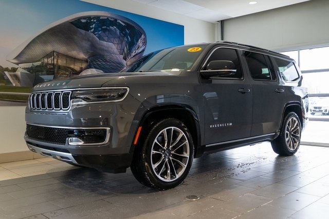 2023 Jeep Wagoneer Series III's photo