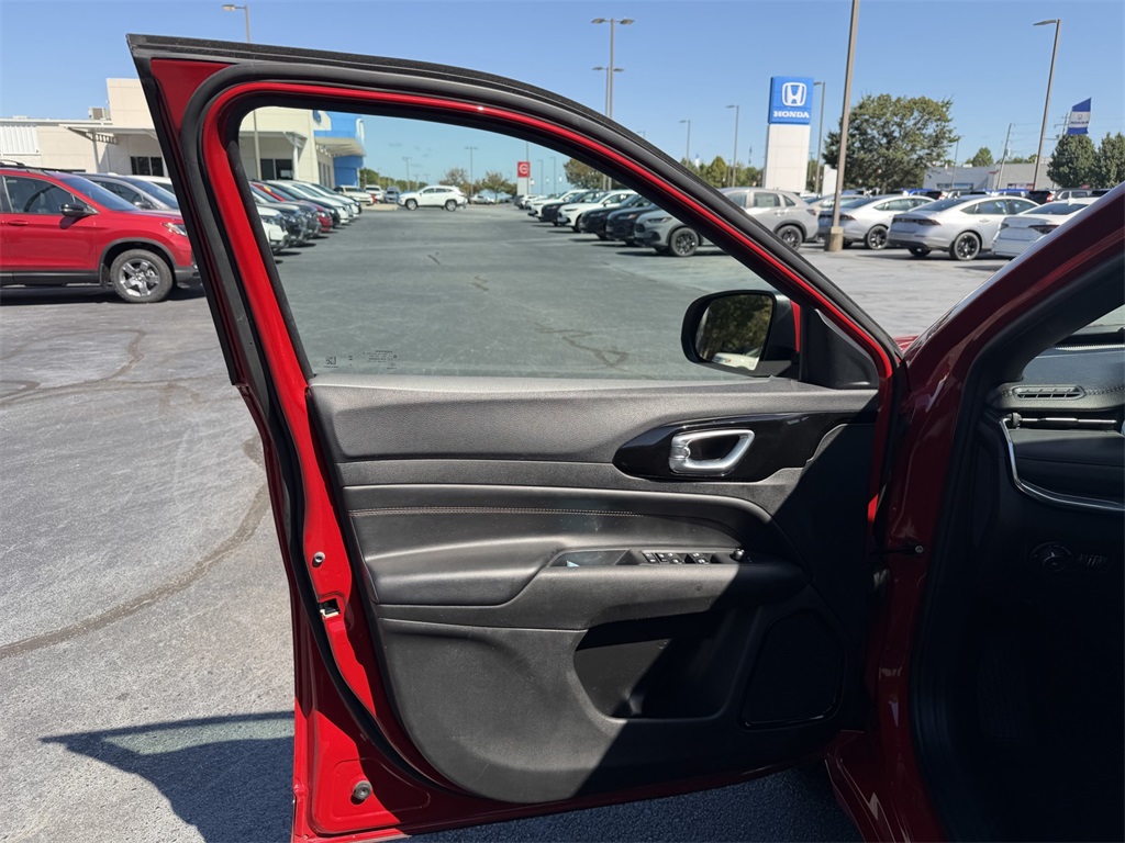2023 Jeep Compass Limited Red Edition photo 19