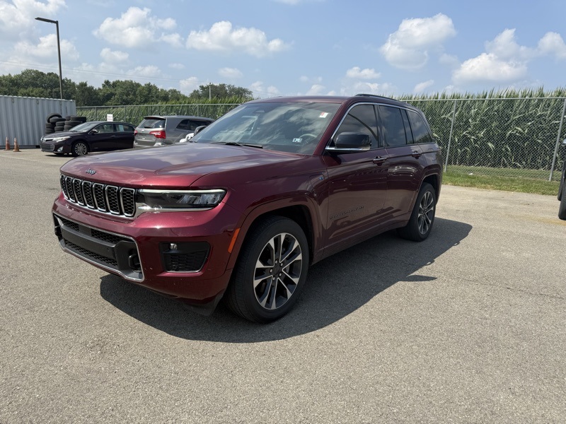 2023 Jeep Grand Cherokee Overland 4xe photo 3