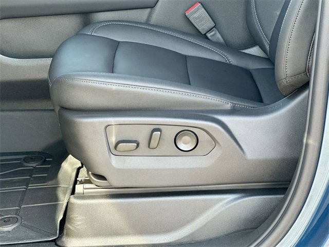 2025 Chevrolet Suburban LT photo 26