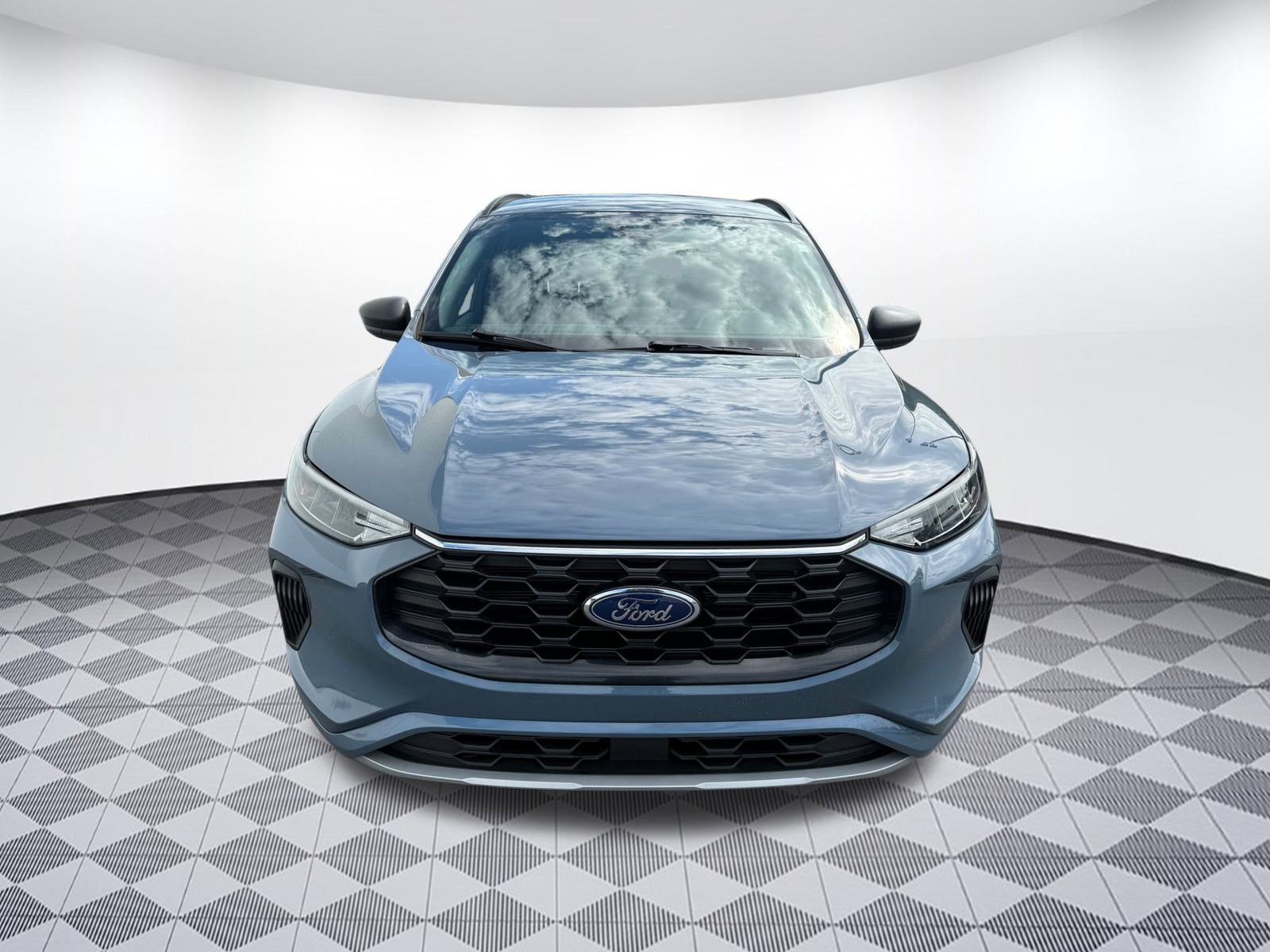2024 Ford Escape ST-Line photo 6