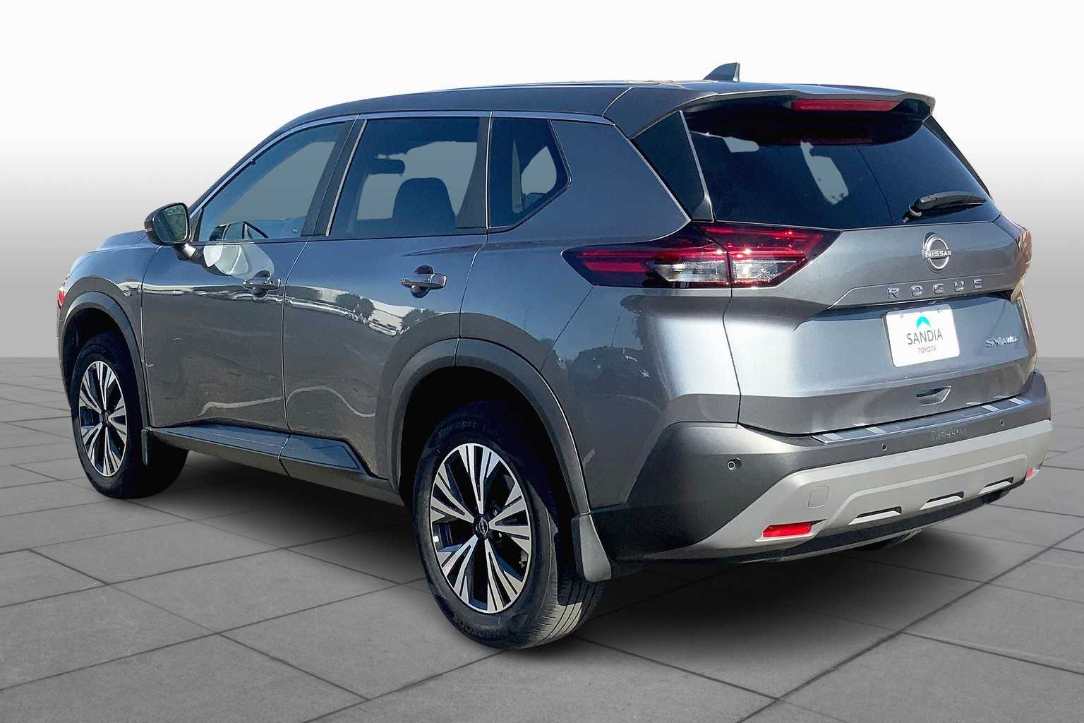2023 Nissan Rogue SV photo 10