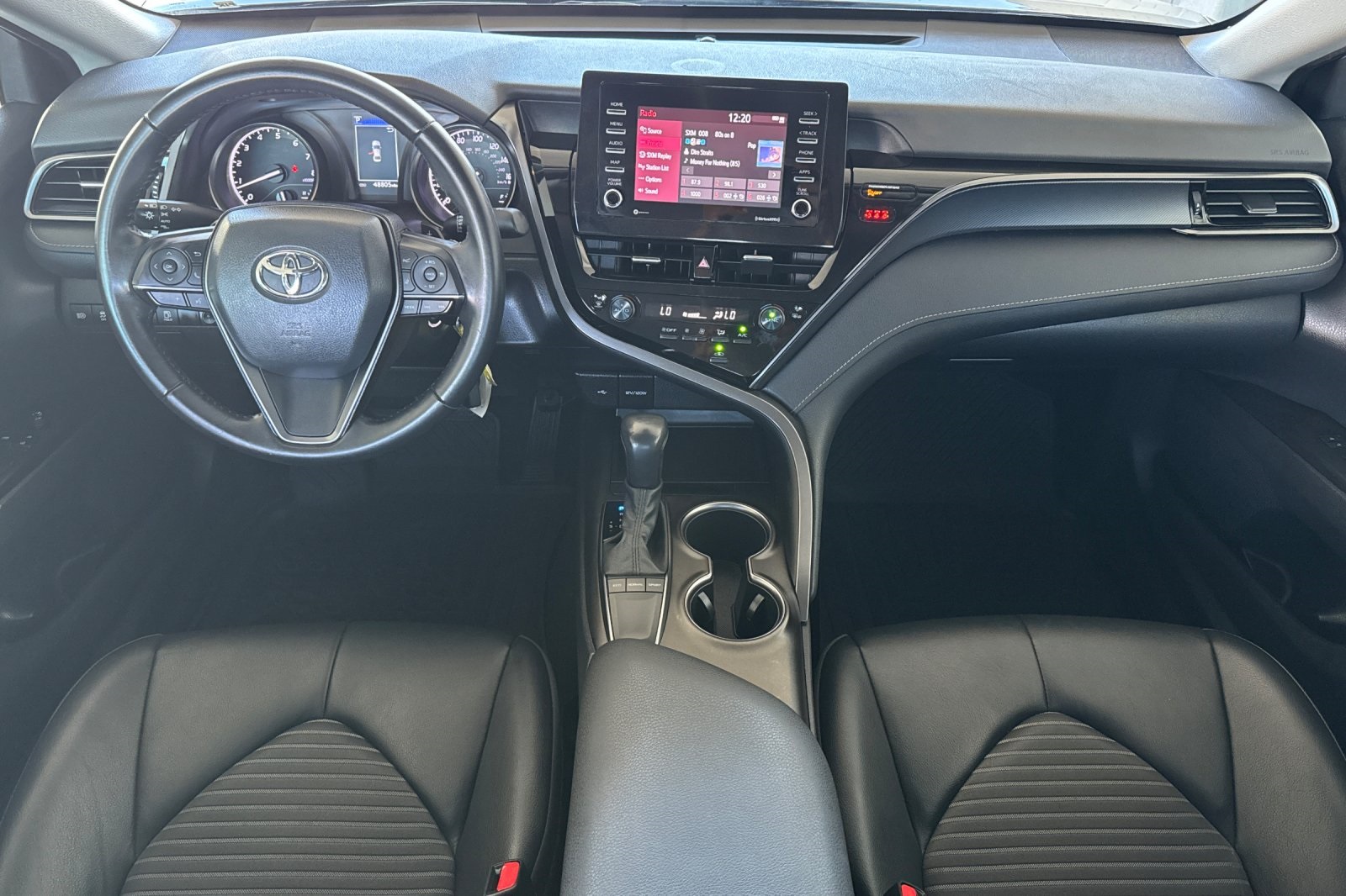 2024 Toyota Camry SE photo 3