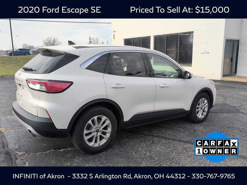 2020 Ford Escape SE photo 2