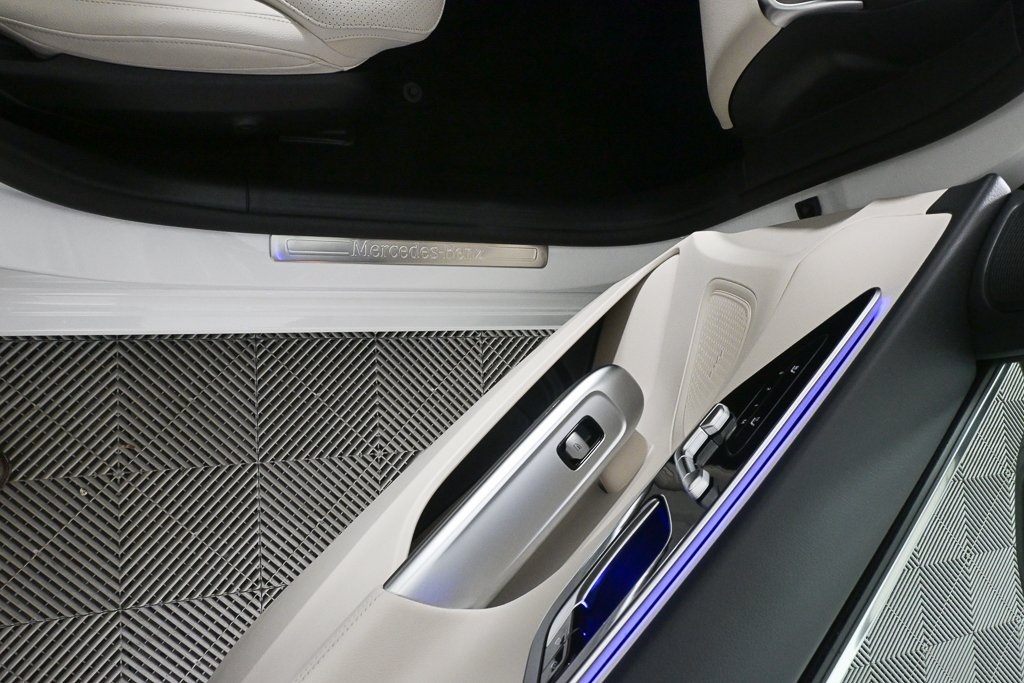 2025 Mercedes Benz C 300 photo 14