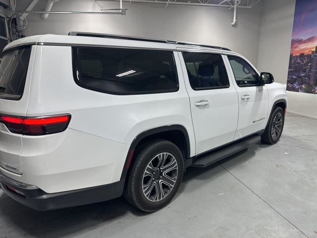 2023 Jeep Wagoneer L Series II photo 7
