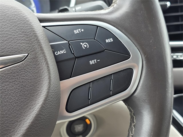 2018 Chrysler Pacifica Touring L photo 21