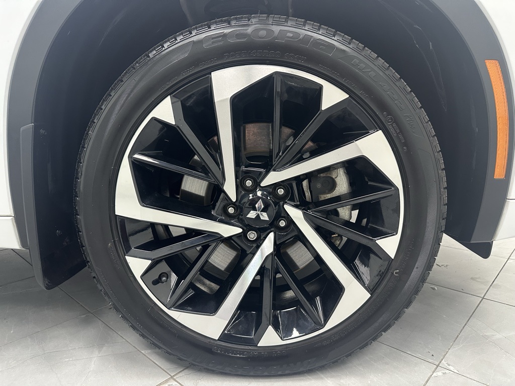 2023 Mitsubishi Outlander SEL photo 10