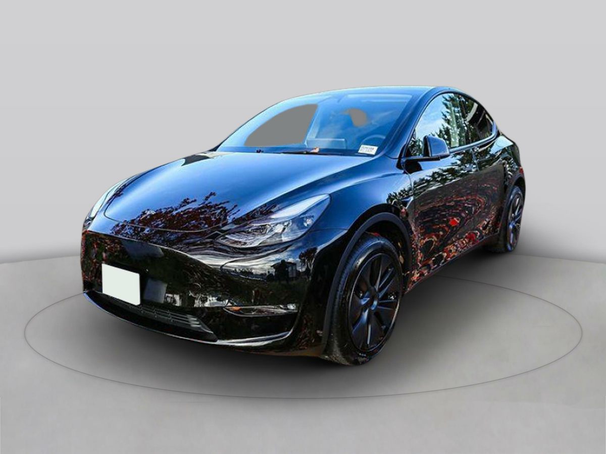 2025 Tesla Model Y Long Range's photo