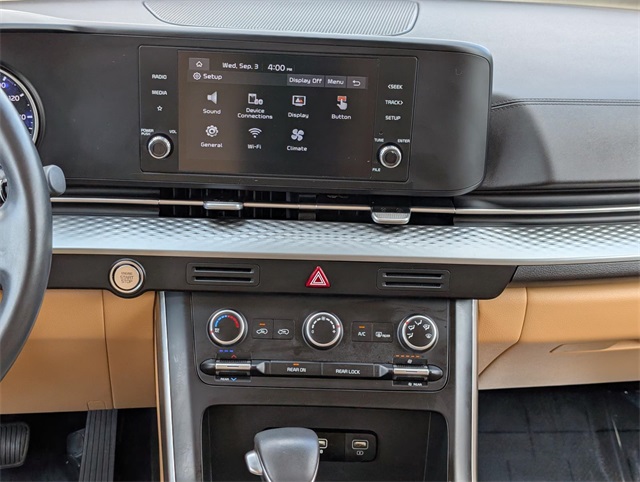 2024 Kia Carnival LX photo 27