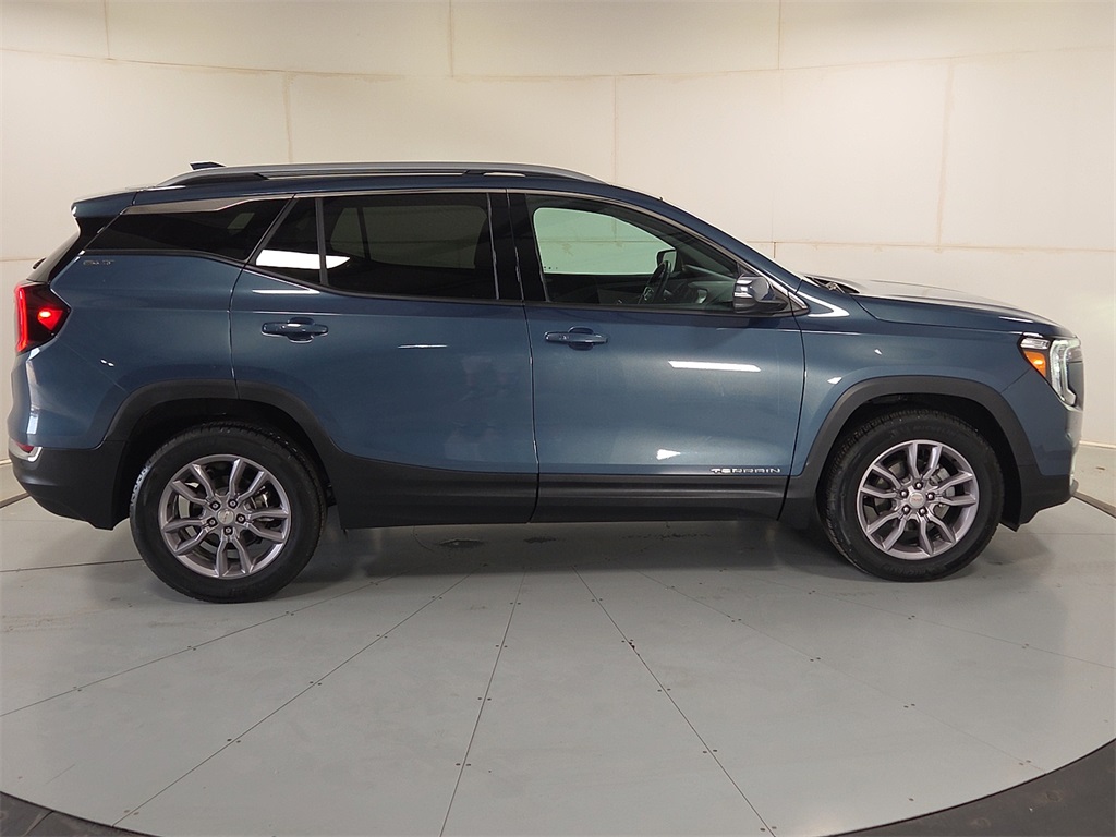 2024 Gmc Terrain SLT photo 9