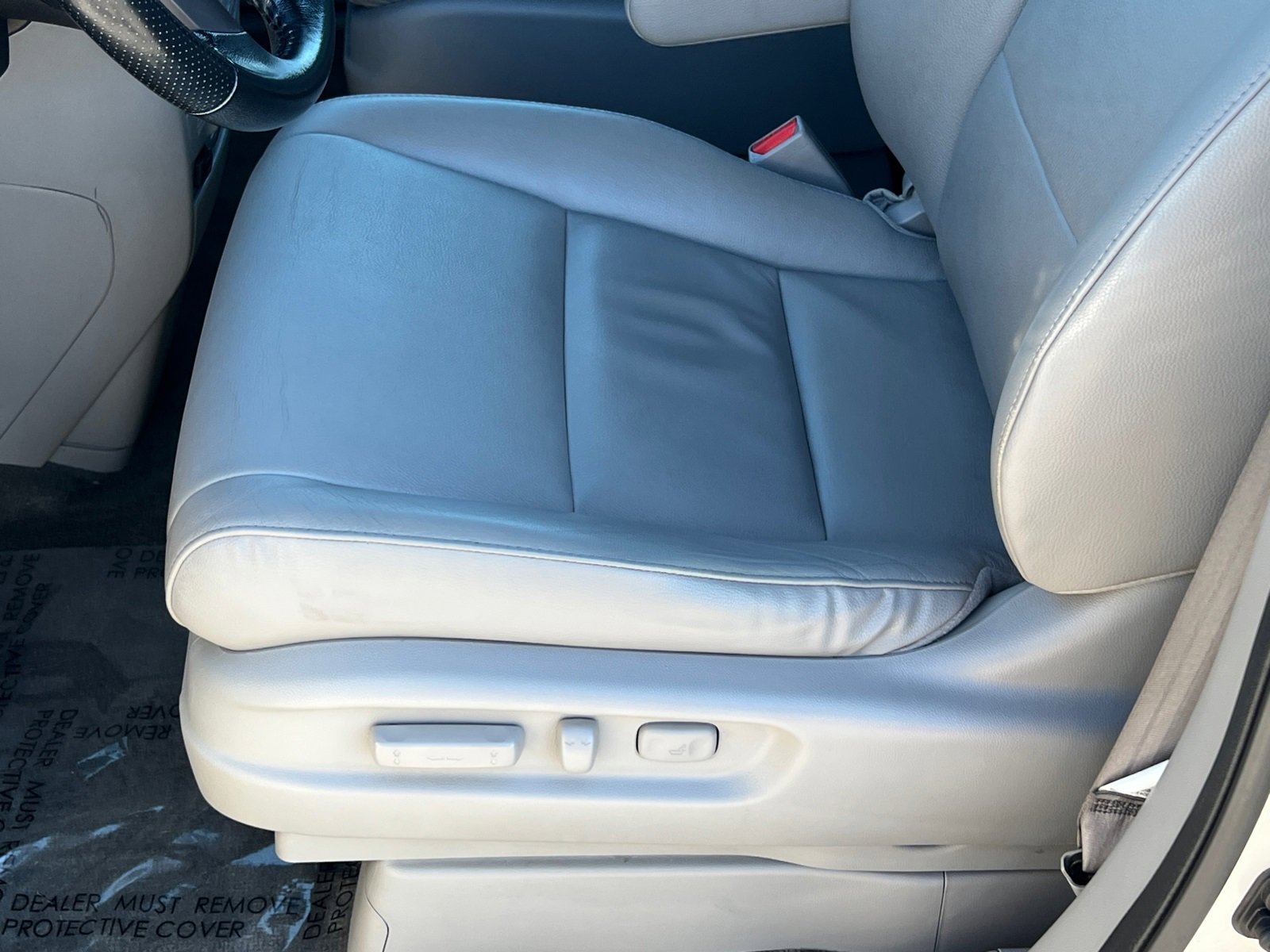 2015 Honda Odyssey EX-L photo 23