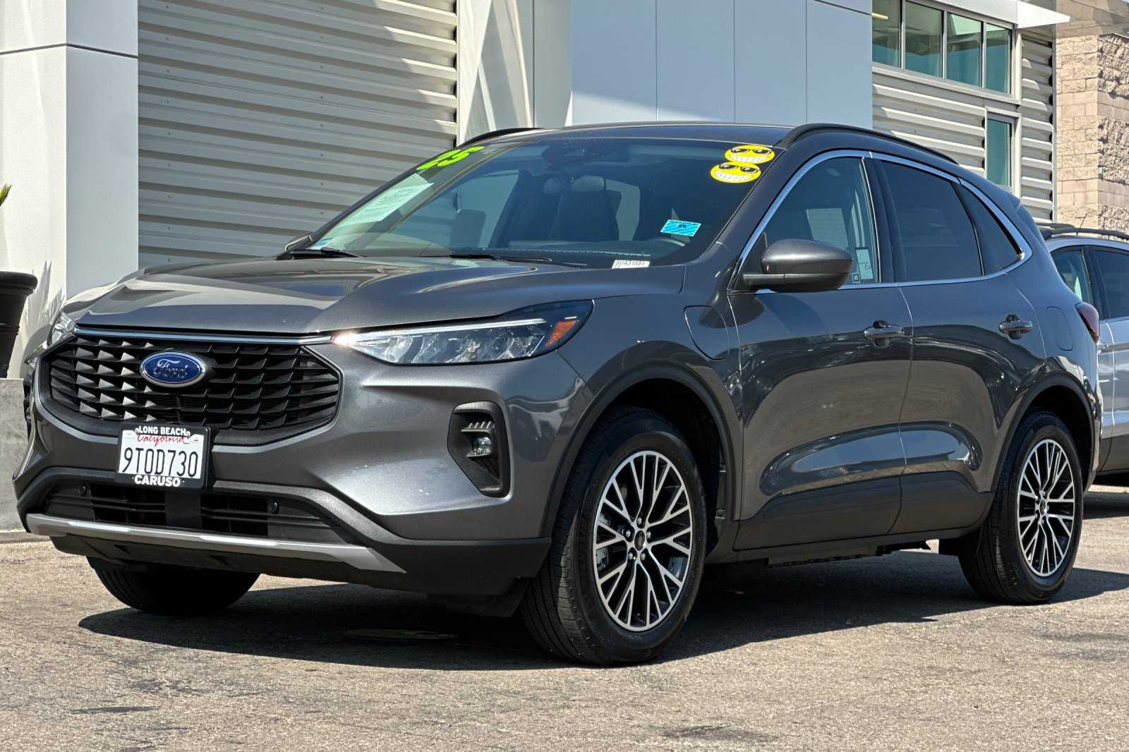 2025 Ford Escape Plug-In Hybrid Base photo 6