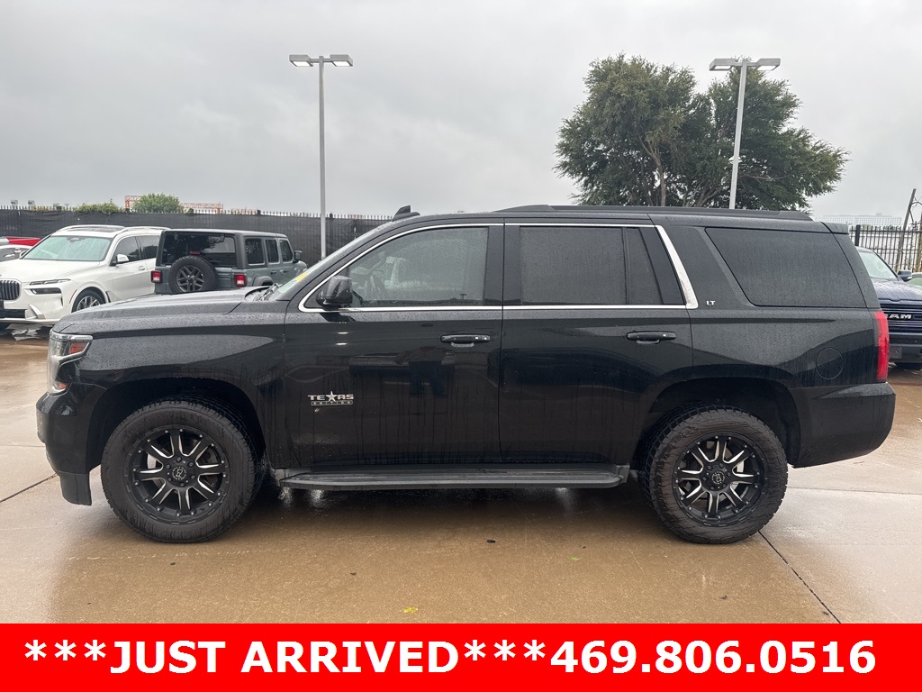 2016 Chevrolet Tahoe LT photo 2
