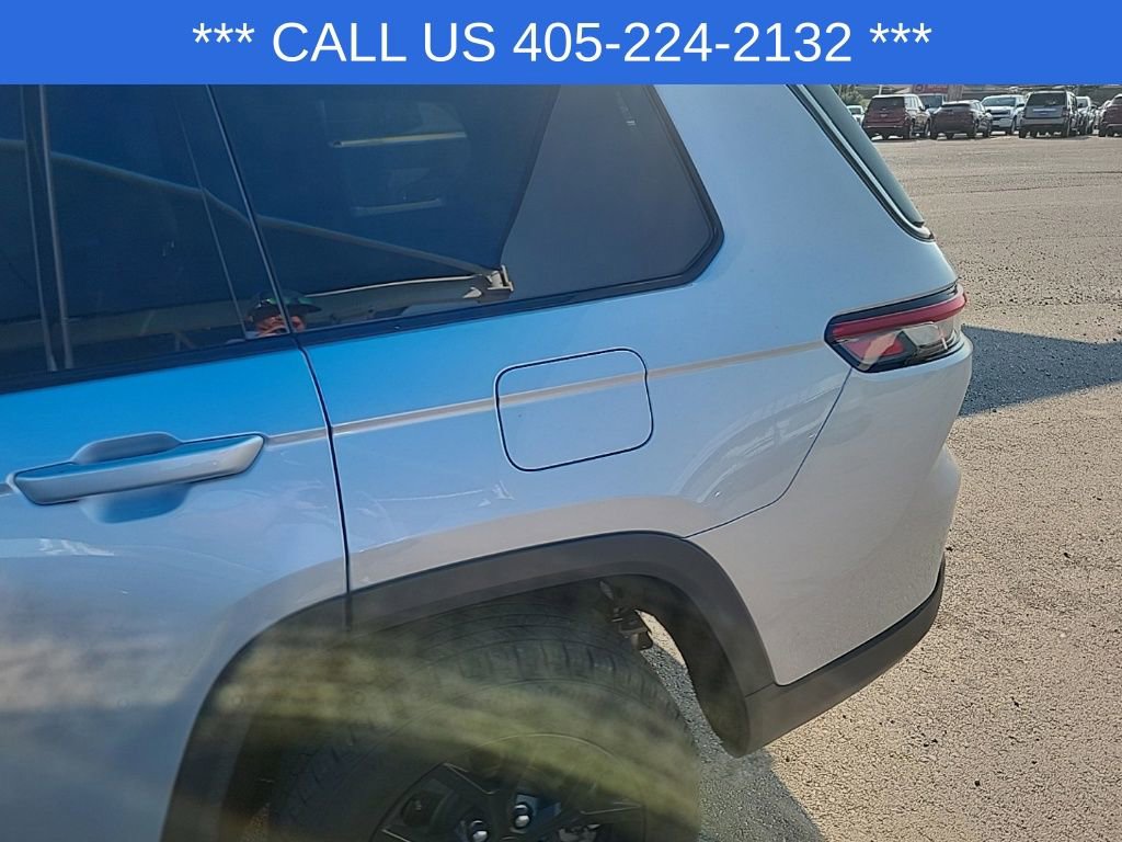 2024 Jeep Grand Cherokee Altitude photo 5
