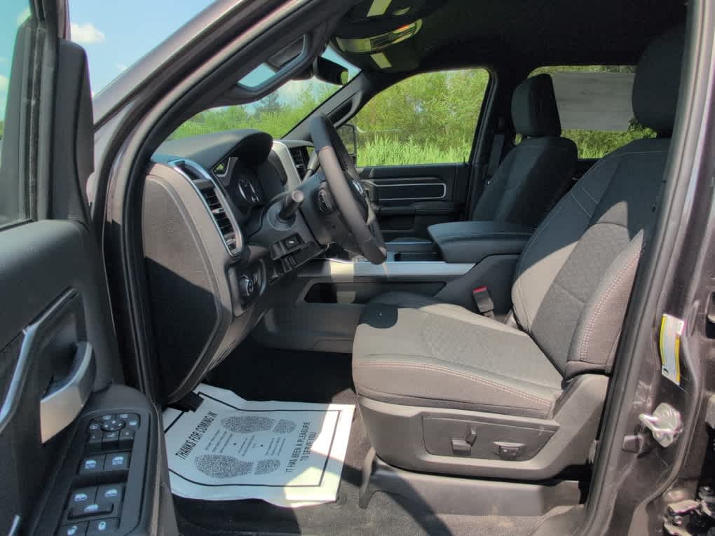 2025 Ram 2500 Big Horn photo 13