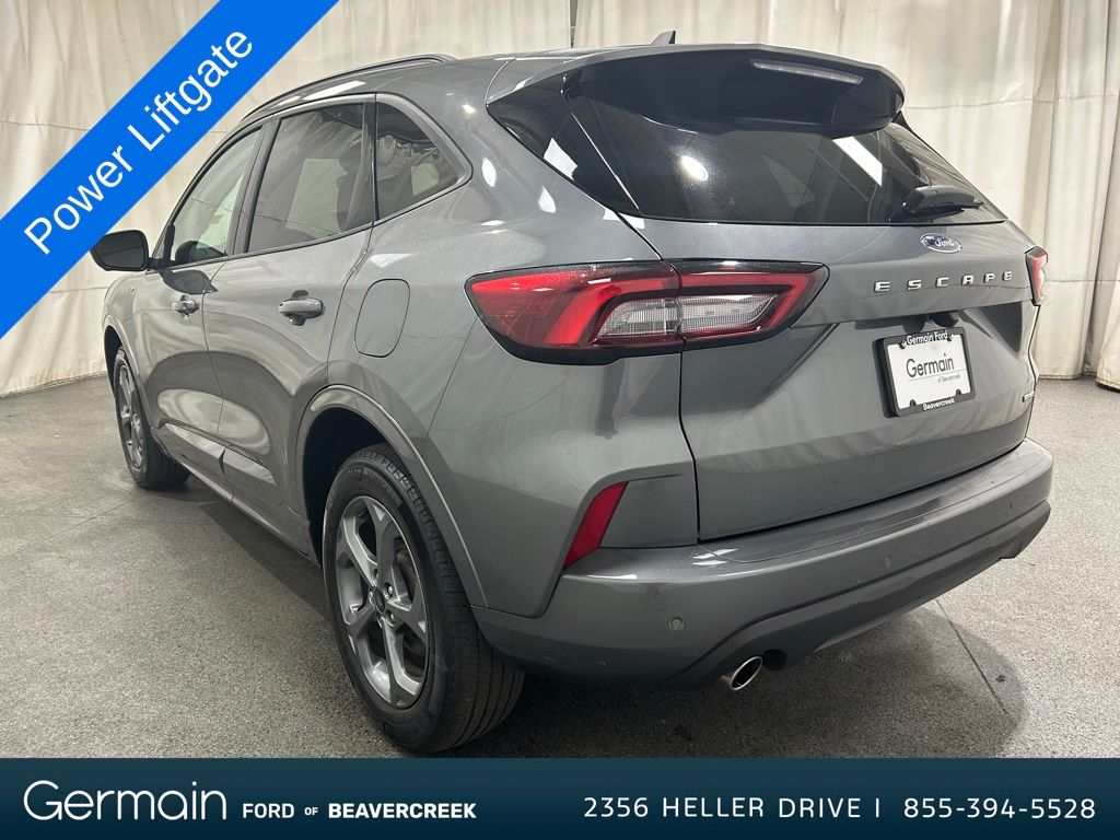 2023 Ford Escape ST-Line Select photo 5
