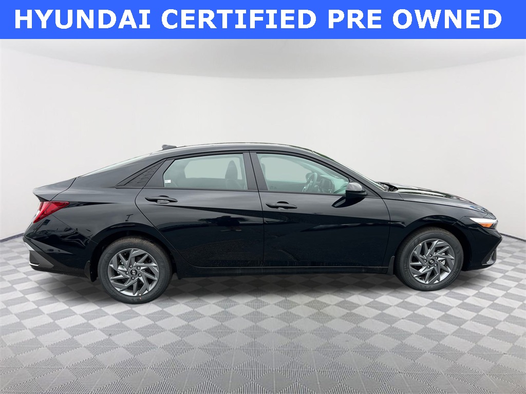 2025 Hyundai Elantra Hybrid Blue photo 2