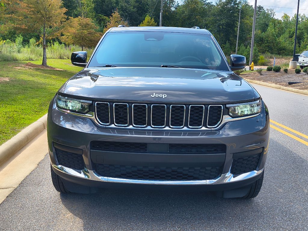 2024 Jeep Grand Cherokee Laredo X photo 11