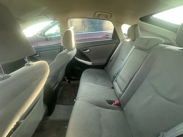2014 Toyota Prius Four photo 5