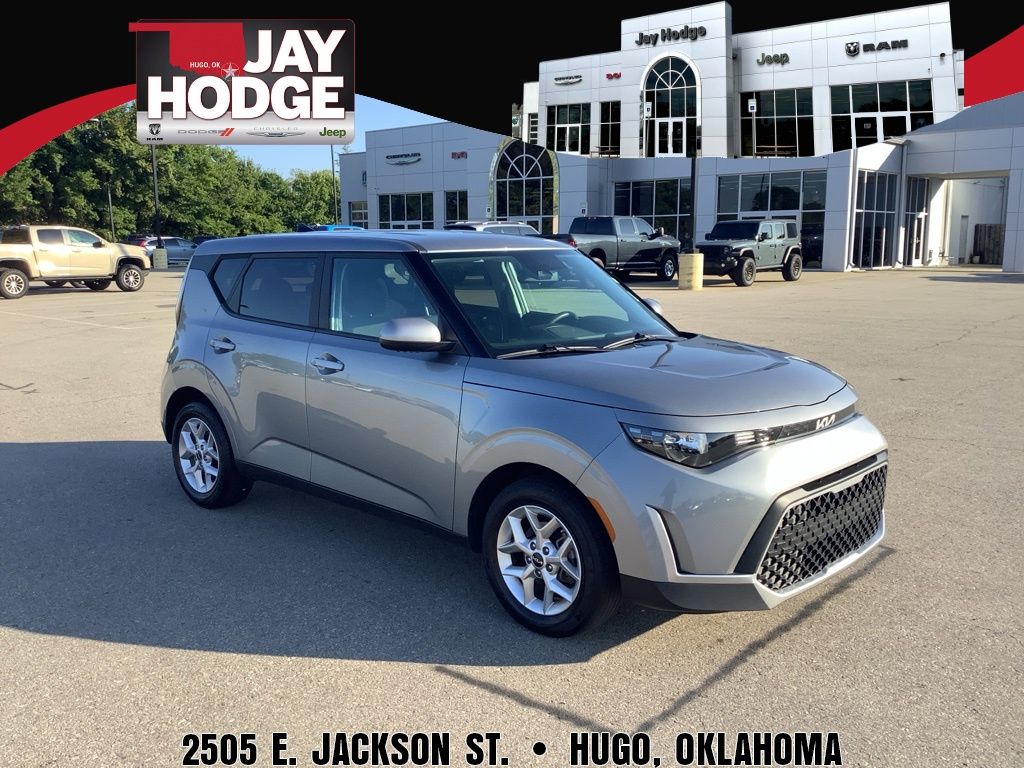 2024 Kia Soul LX