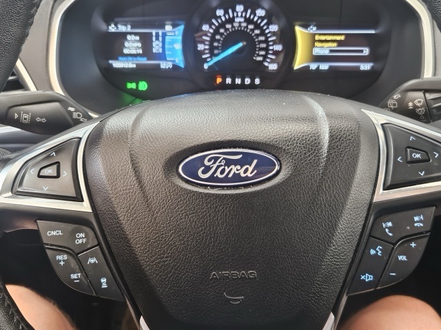 2020 Ford Edge SEL photo 8