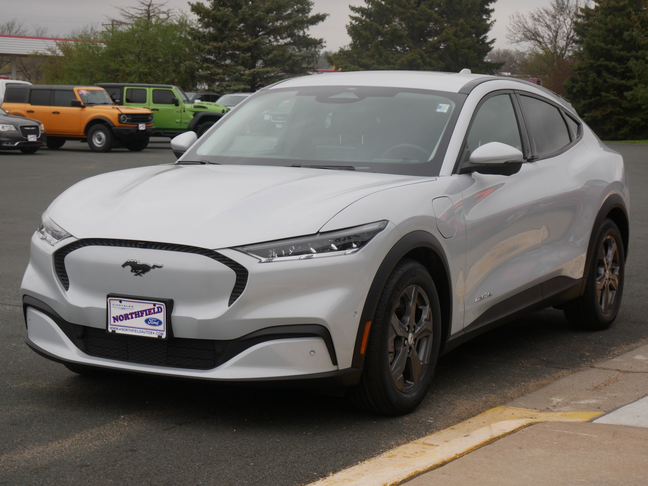 2022 Ford Mustang Mach-E Select photo 4