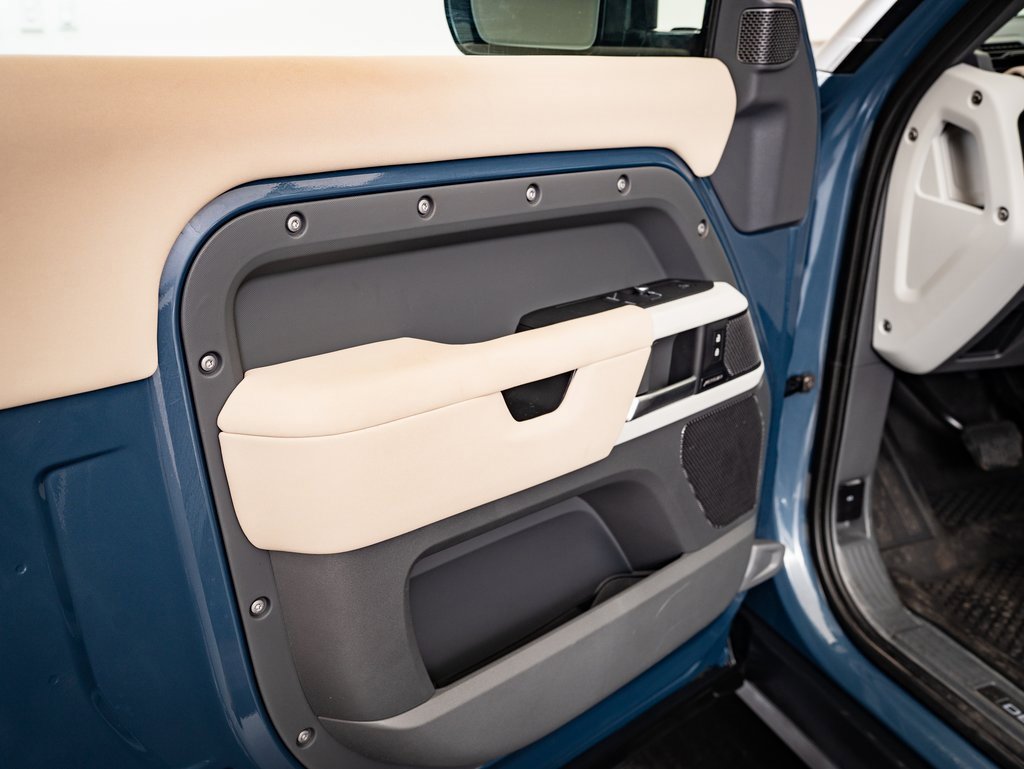 2022 Land Rover Defender 90 X-Dynamic S photo 22