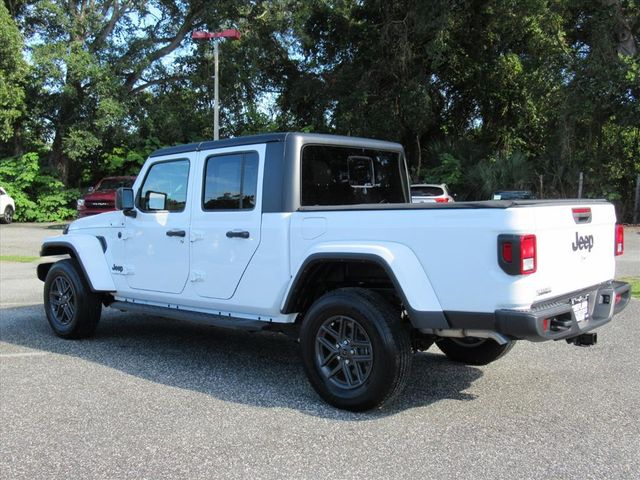 2024 Jeep Gladiator Sport S photo 4