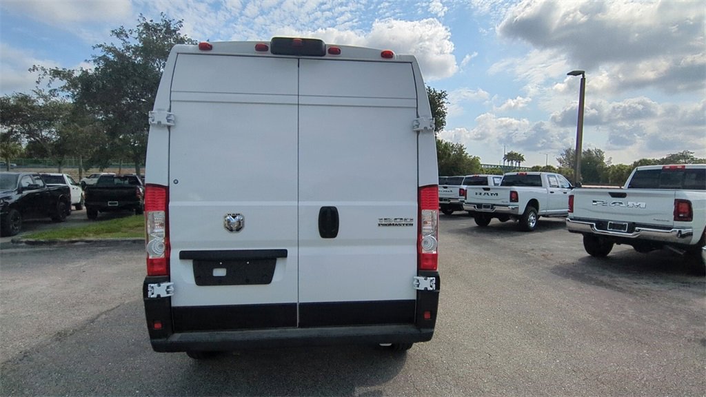 2025 Ram ProMaster 1500 photo 3