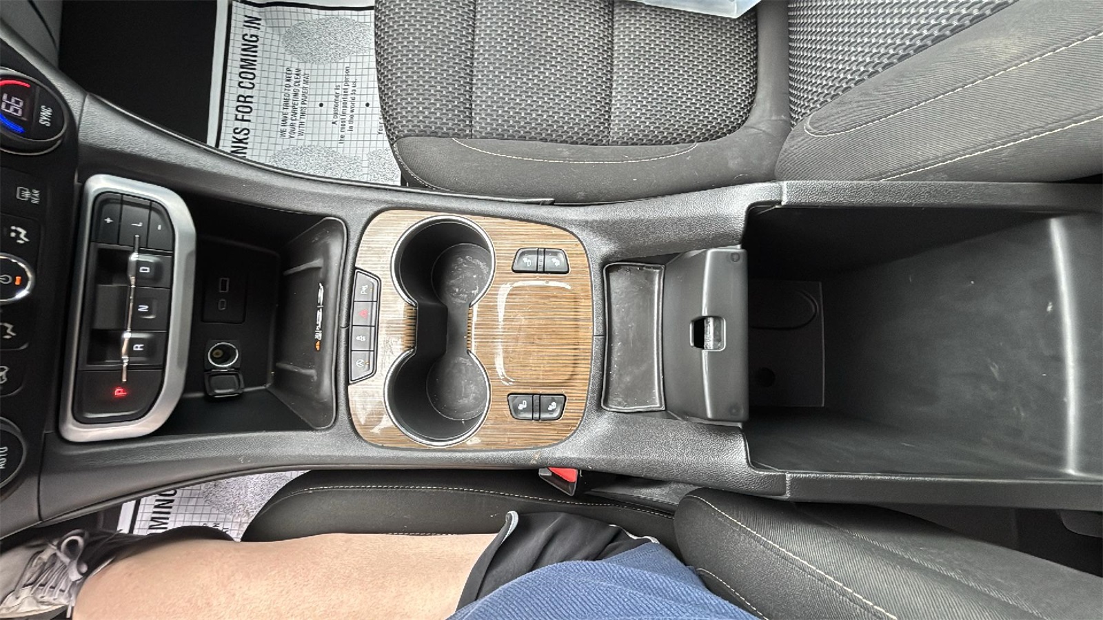 2021 Gmc Acadia SLE photo 13