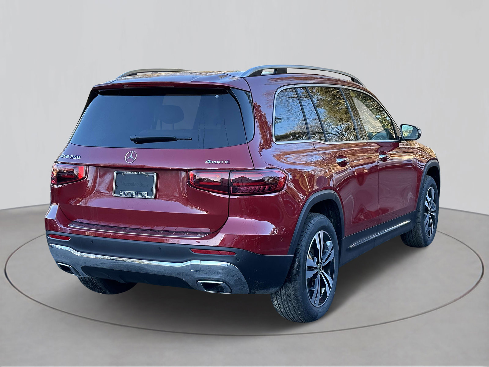 2025 Mercedes Benz GLB 250 photo 4
