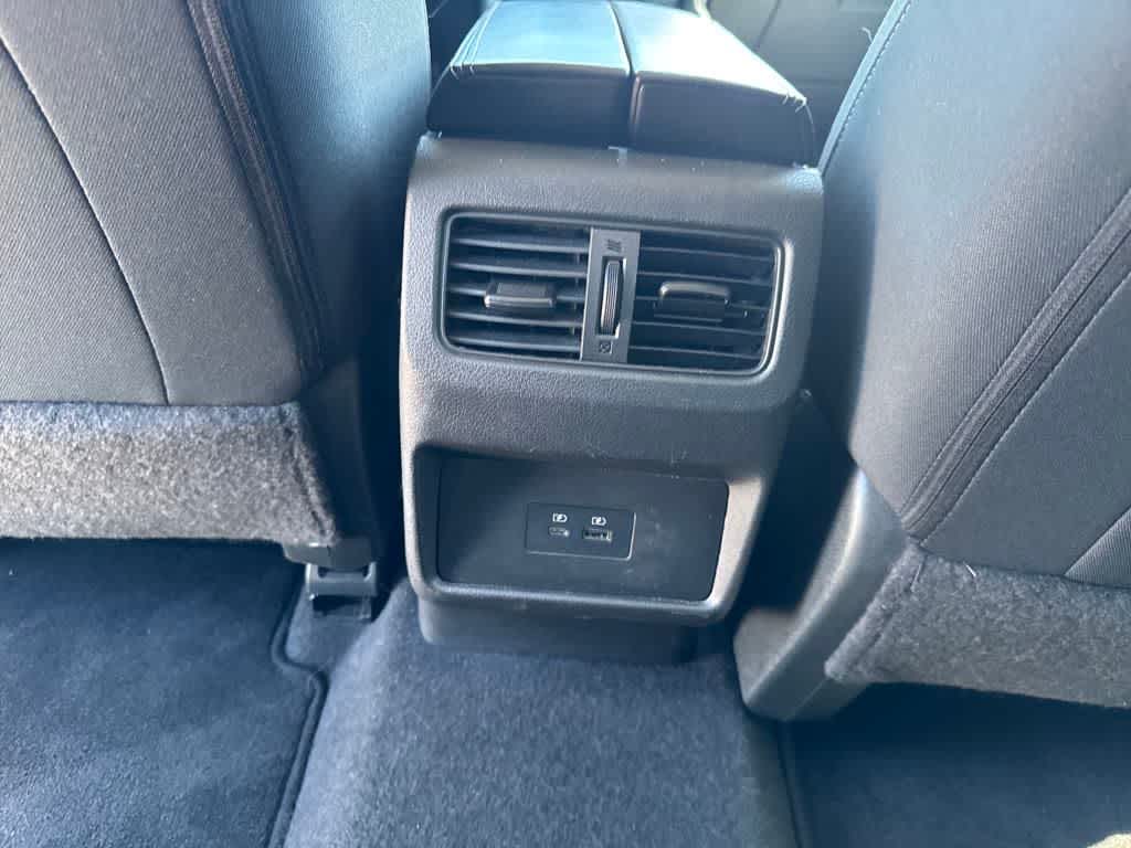 2023 Nissan Rogue SV photo 23