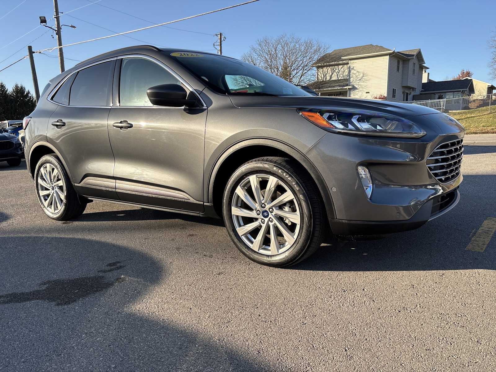 2022 Ford Escape Titanium photo 2