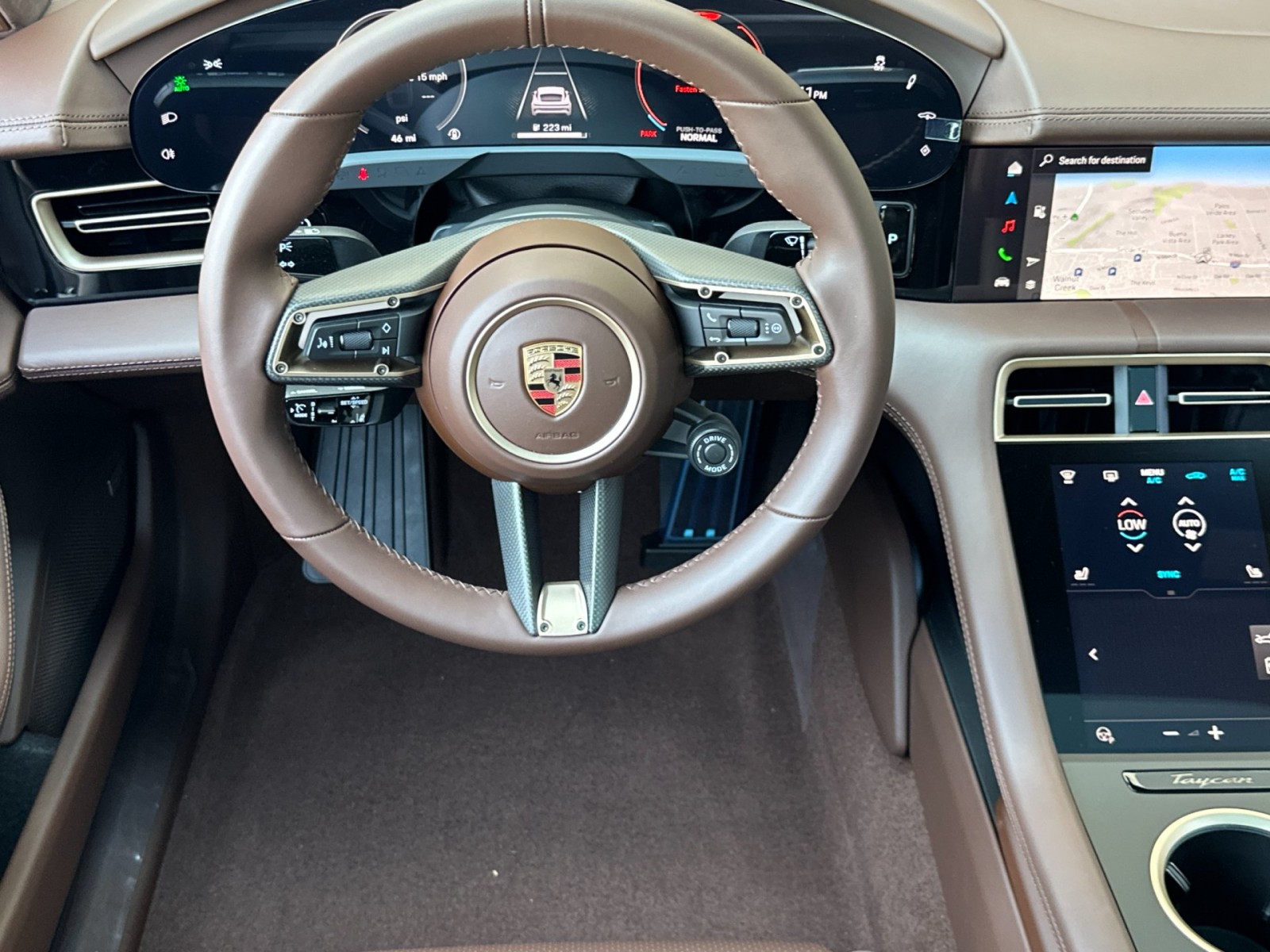 2025 Porsche Taycan GTS photo 15