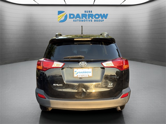 2015 Toyota RAV4 LE photo 4