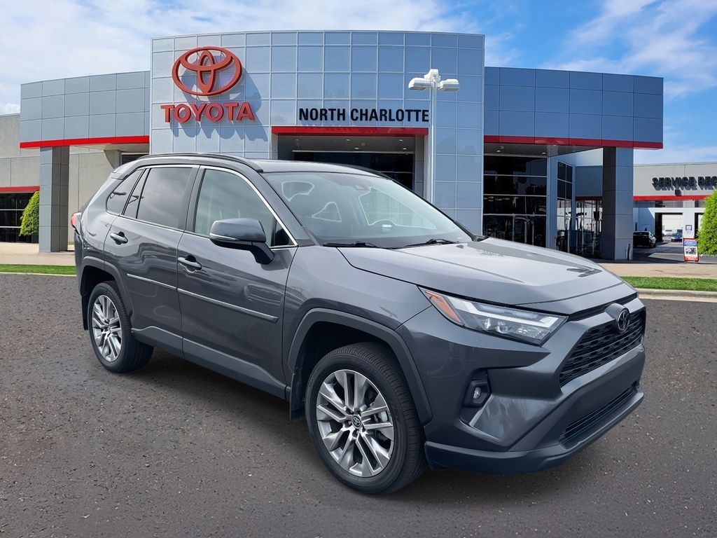 2023 Toyota RAV4 XLE Premium's photo