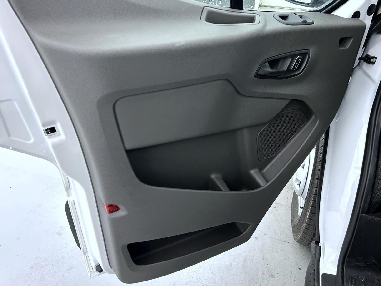2025 Ford Transit photo 9