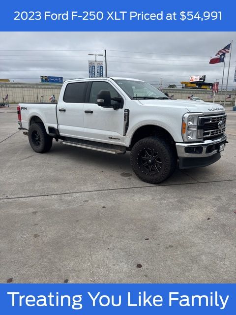 2023 Ford F-250 Super Duty XLT's photo