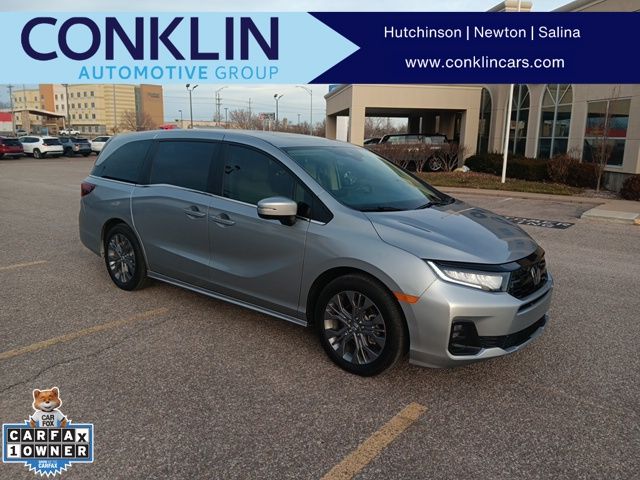 2025 Honda Odyssey Touring's photo