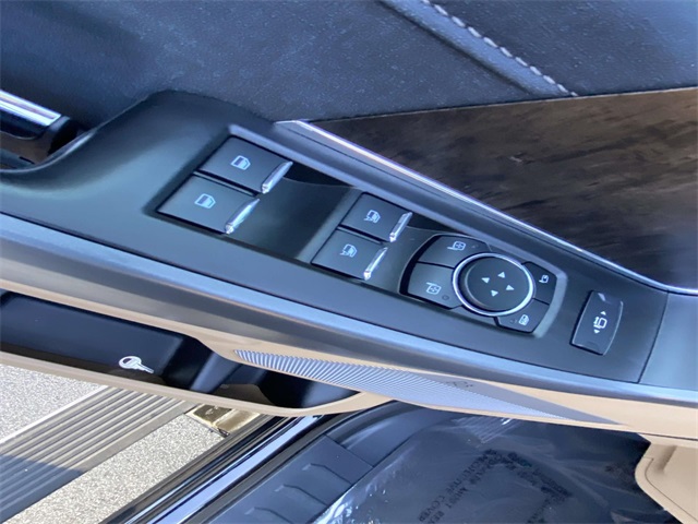2024 Ford F-350 Lariat photo 19