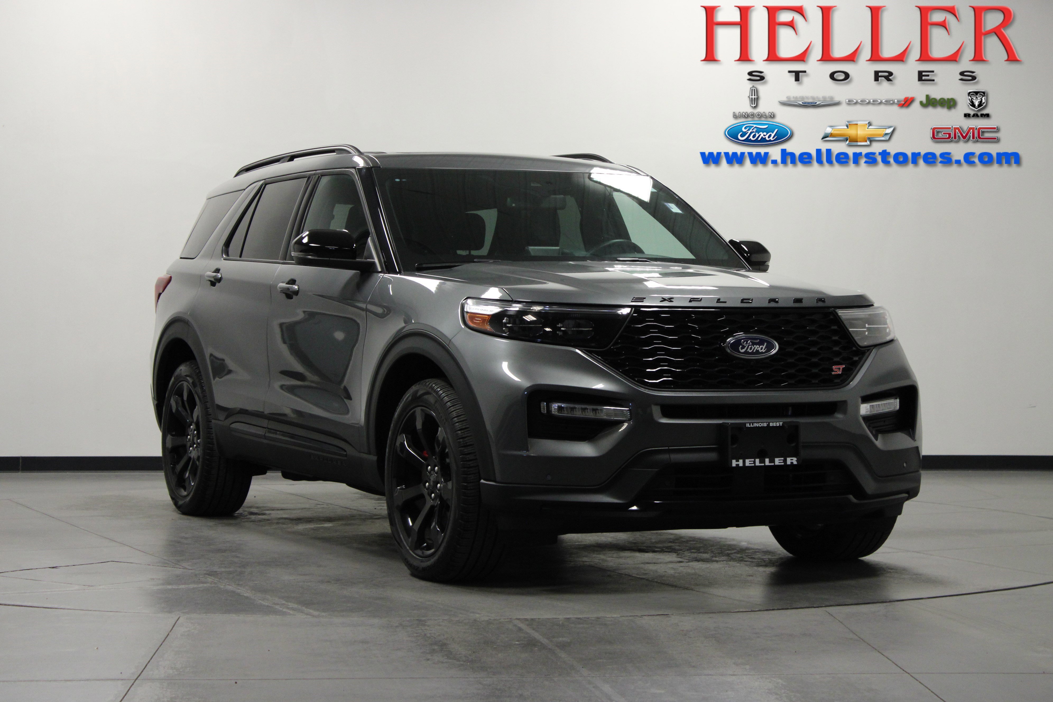 2023 Ford Explorer ST's photo